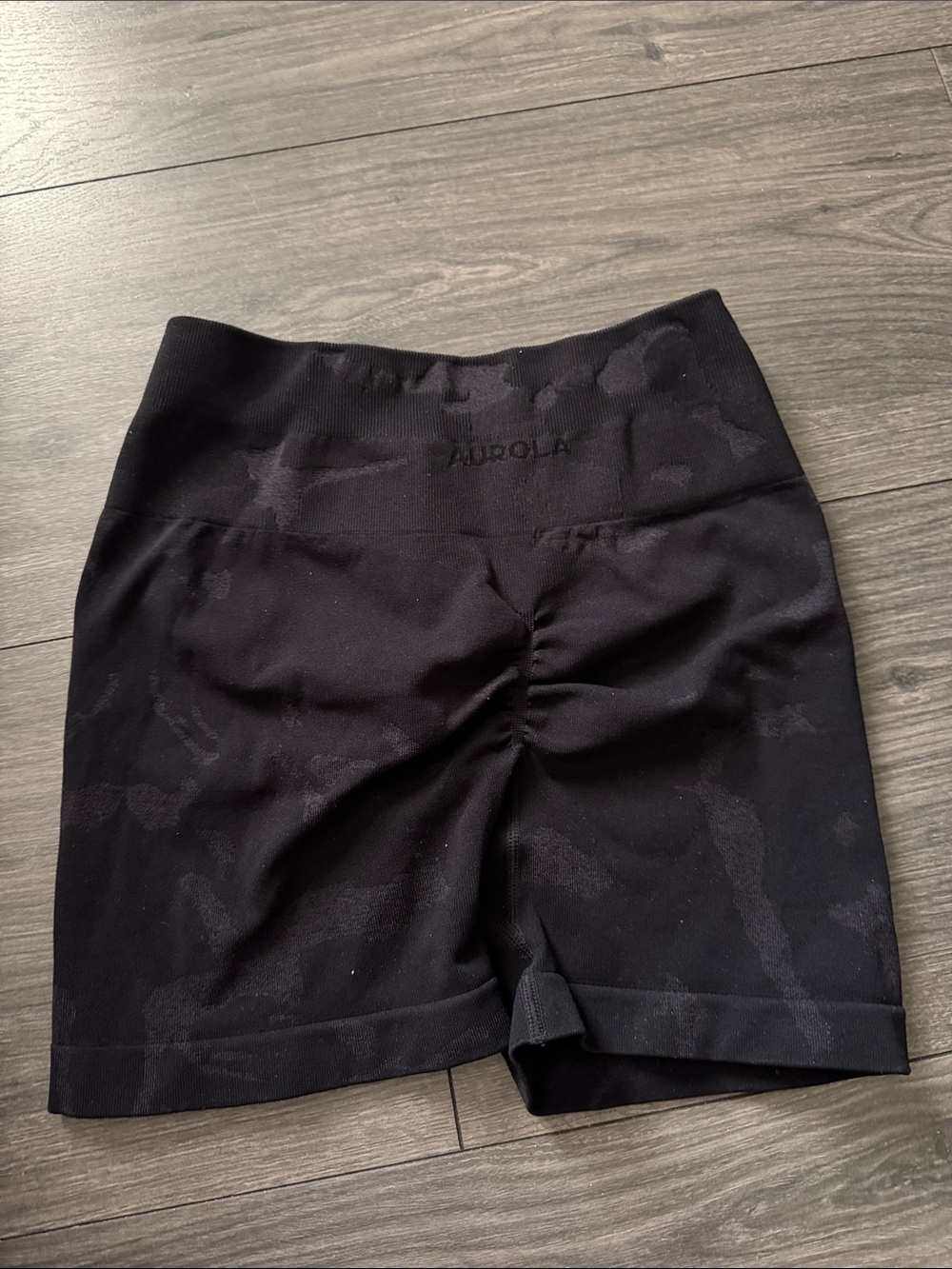 Aurola camo shorts